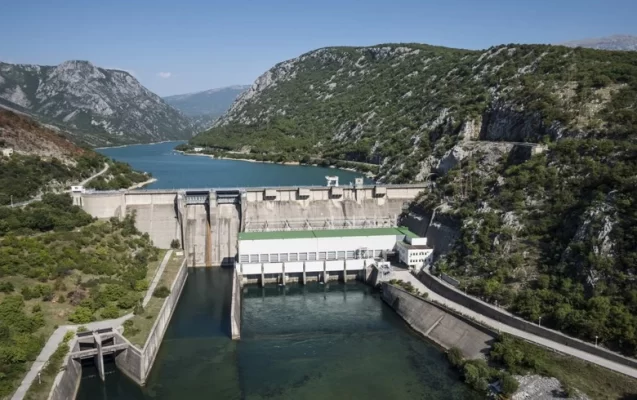 Điện Bosnia tăng 7,9%