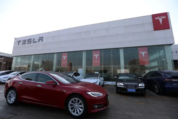 Tesla thu hồi 1,6 triệu xe điện ở Trung Quốc