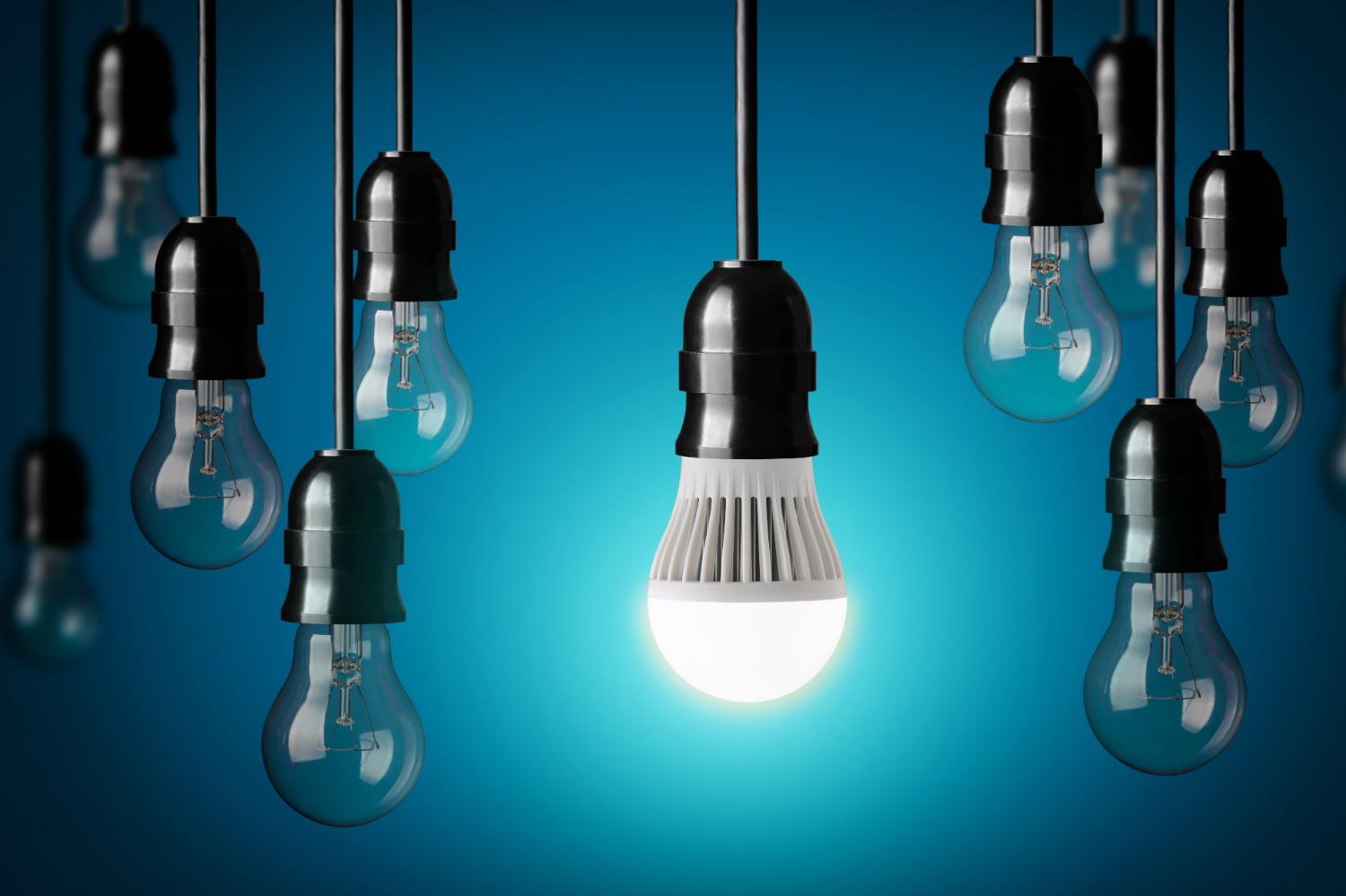 Sử dụng bóng đèn tiết kiệm điện